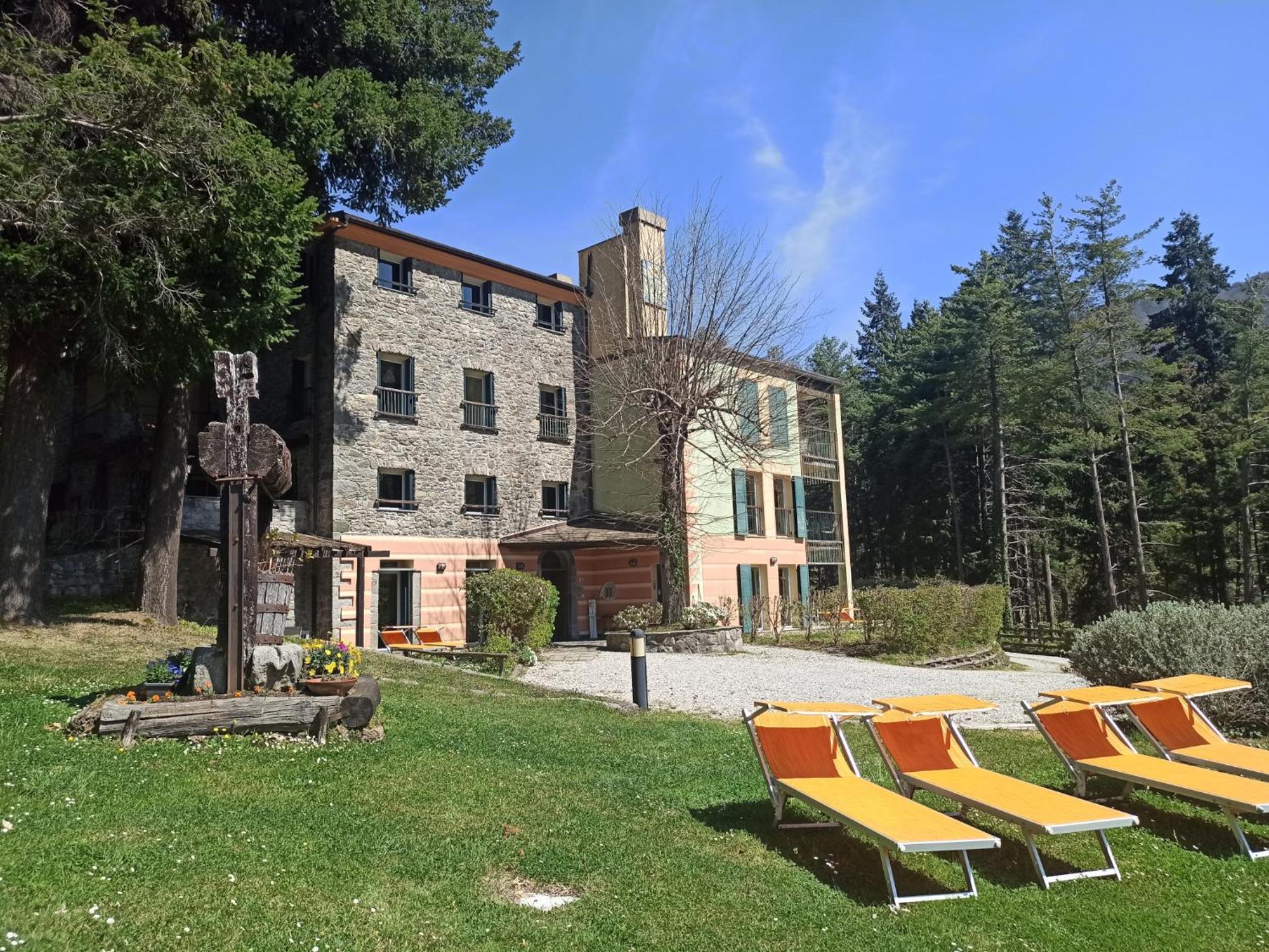 Il Bosco Di Campo Marzano Studios Borzonasca Bagian luar foto